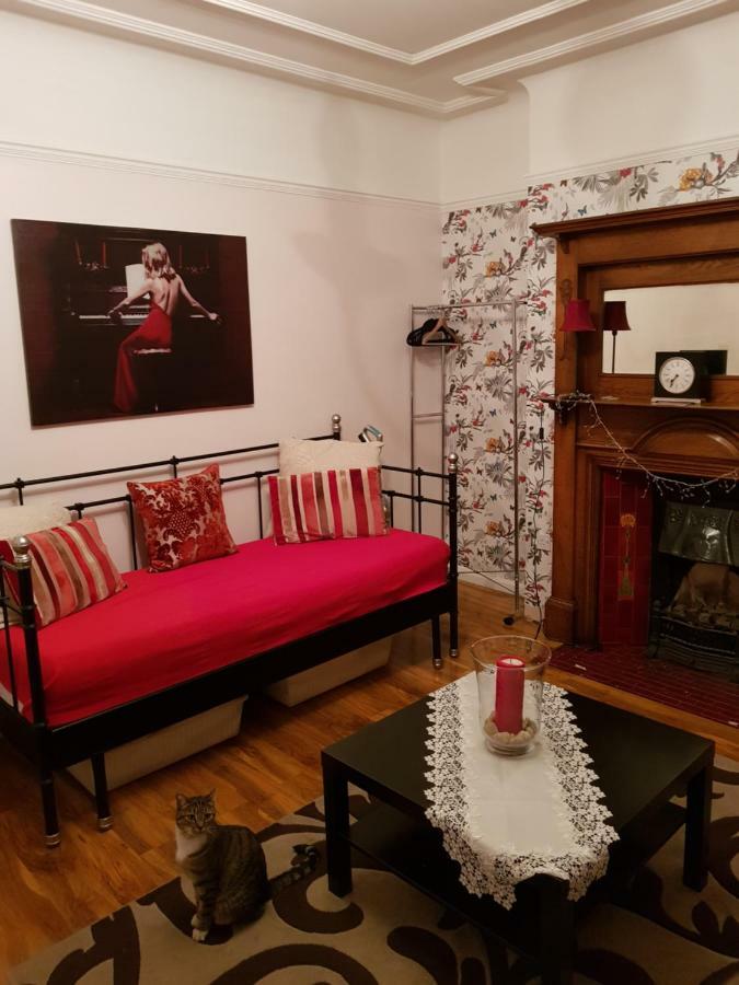 Beautiful Room In Victorian Family Home Ilford Exterior foto