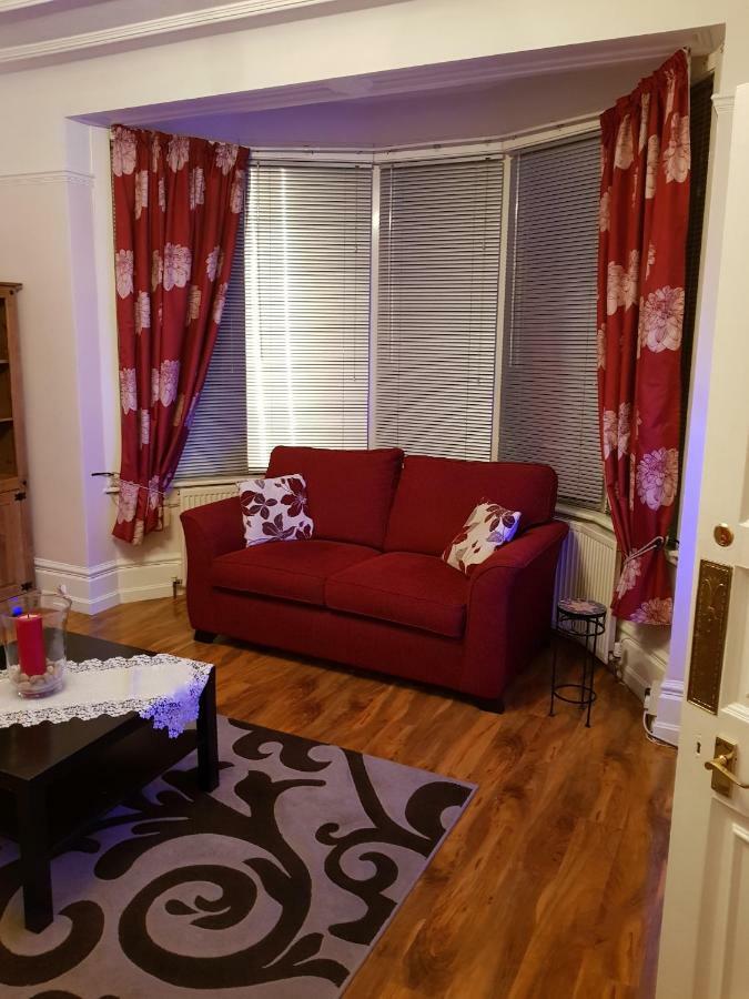 Beautiful Room In Victorian Family Home Ilford Exterior foto
